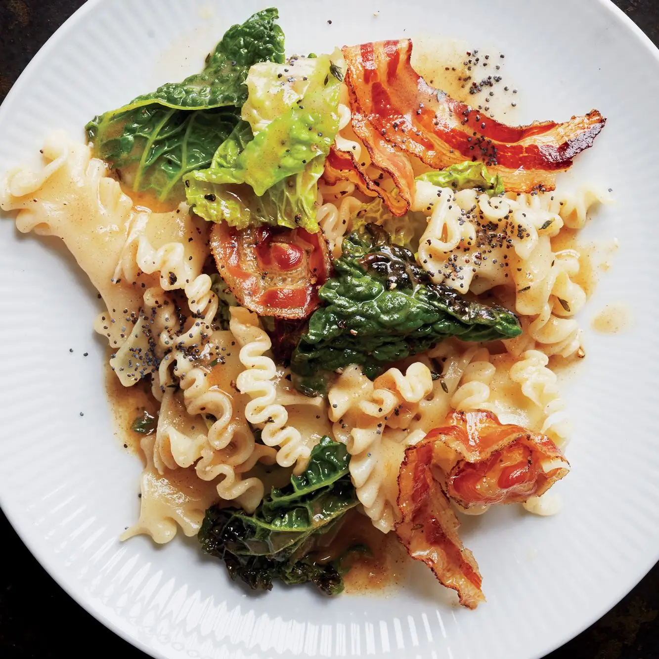 Reginetti com repolho de Savoy e Pancetta