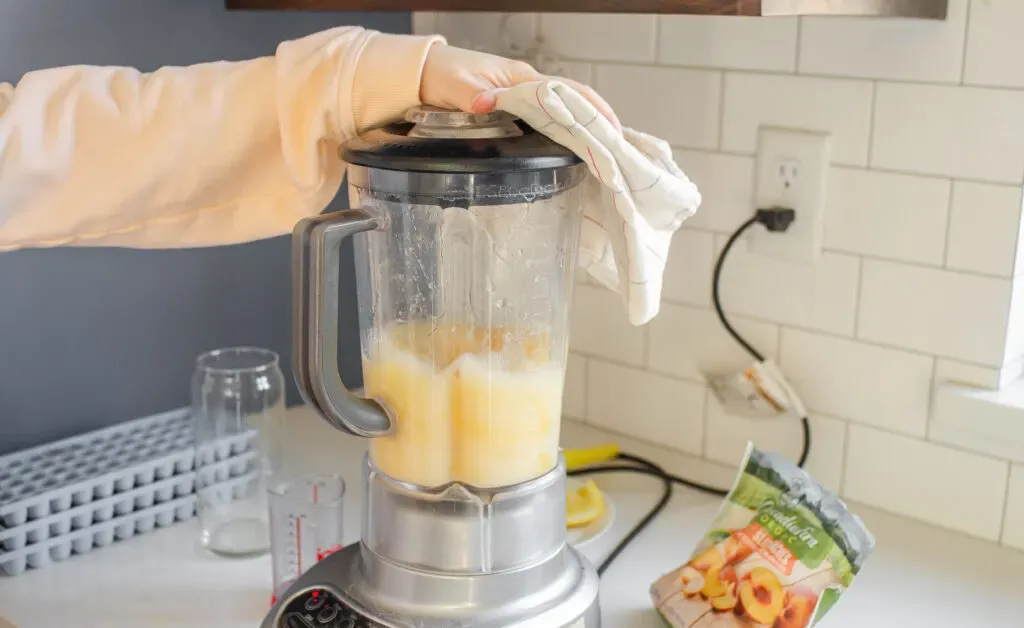 Blending together the Starbucks Peach Green Tea Lemonade until smooth.' title='Starbucks Peach Green Tea Lemonade Recipe