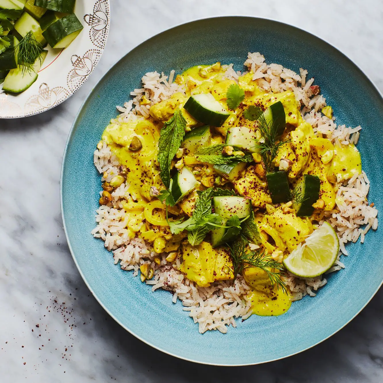 Frango persa com açafrão e limão