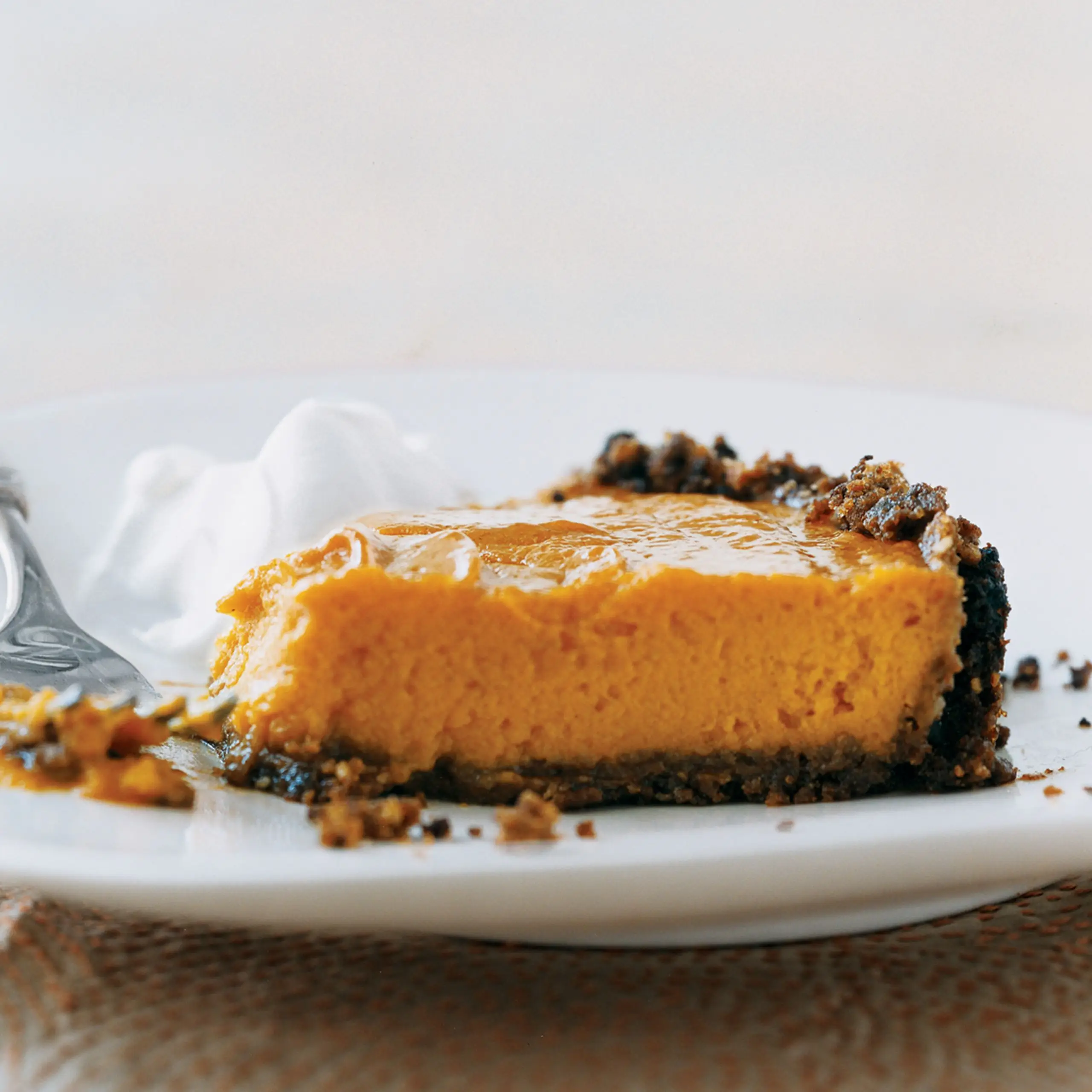 Torta de batata-doce com crosta de pecã Gingersnap