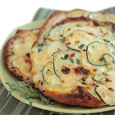 Pizza branca de estragão