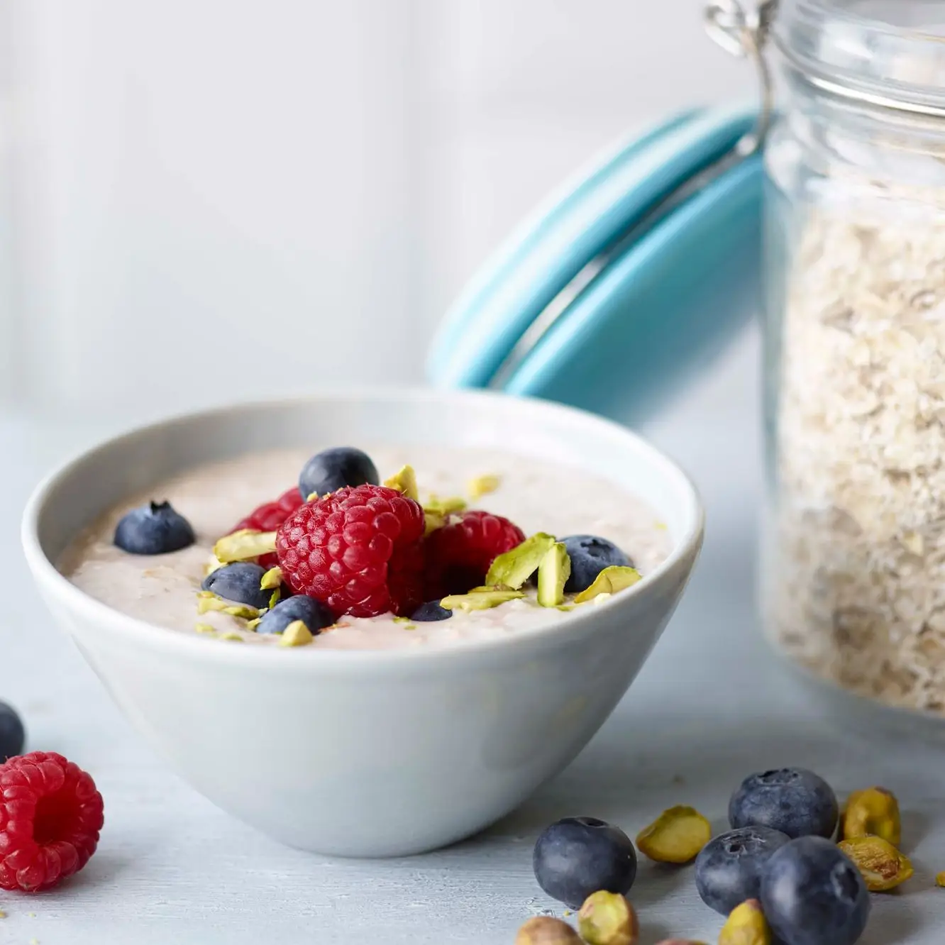 Banana e mirtilo durante a noite de aveia