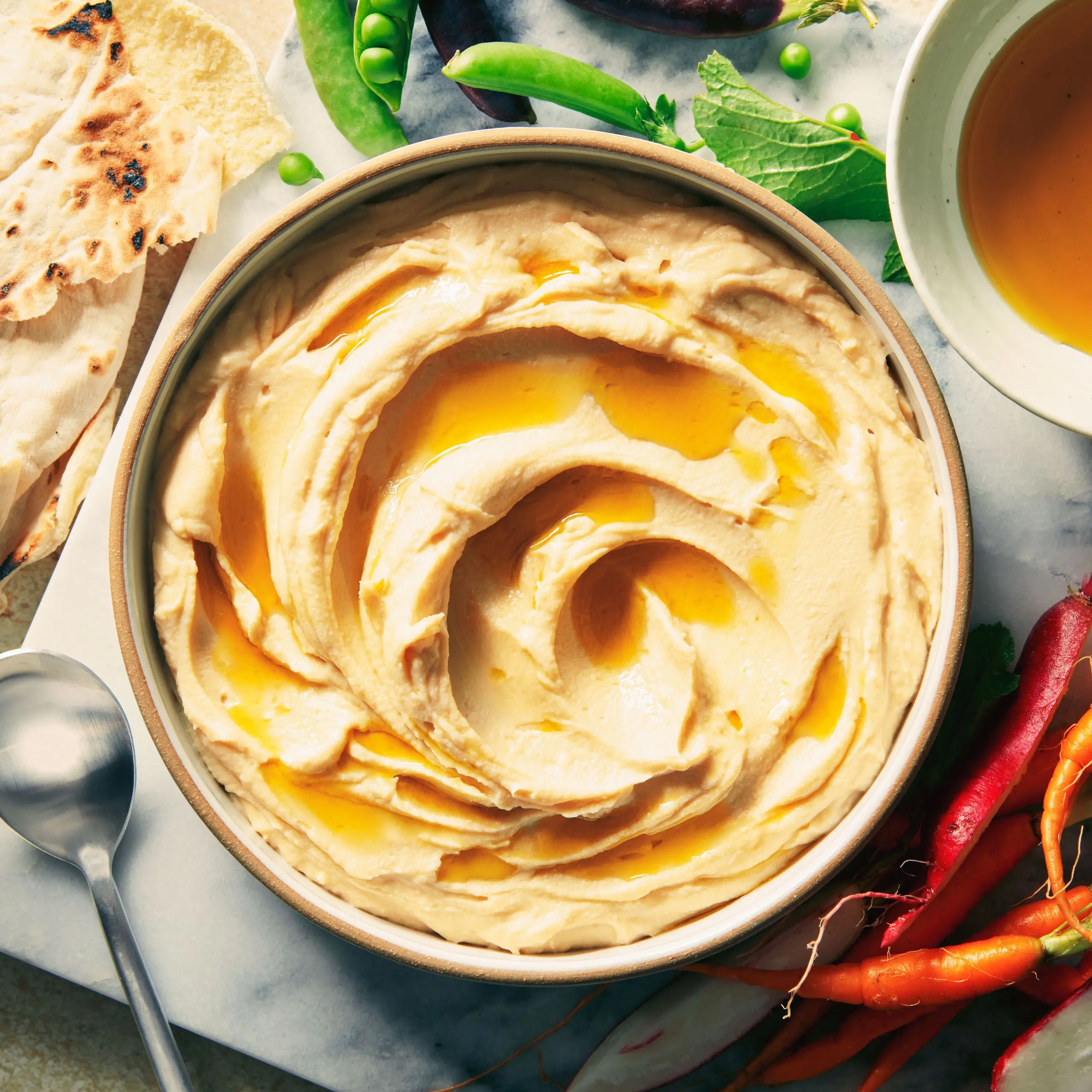Hummus fácil com grão de bico enlatado