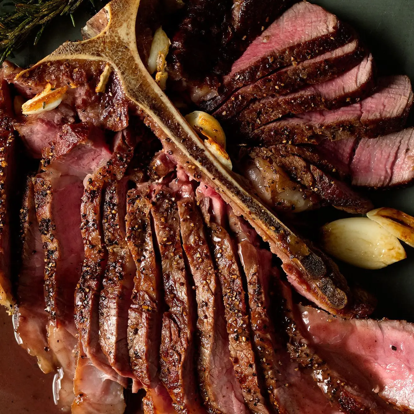 Toscana Porterhouse Steak com peppersn jus tinto de vinho tinto