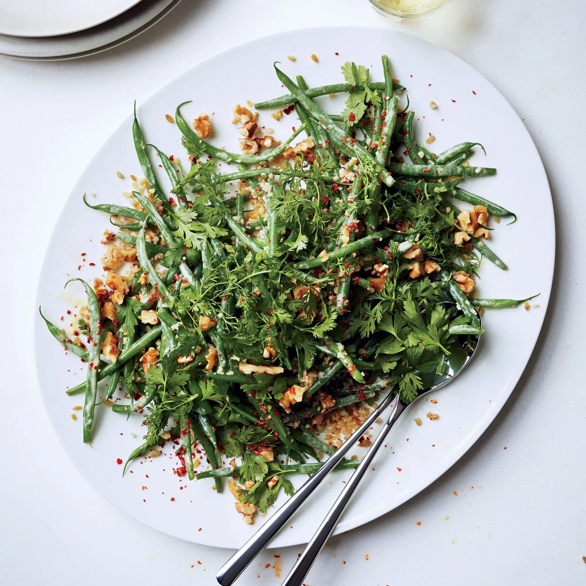 Haricots Verts e Freekeh com molho de tahini de menta