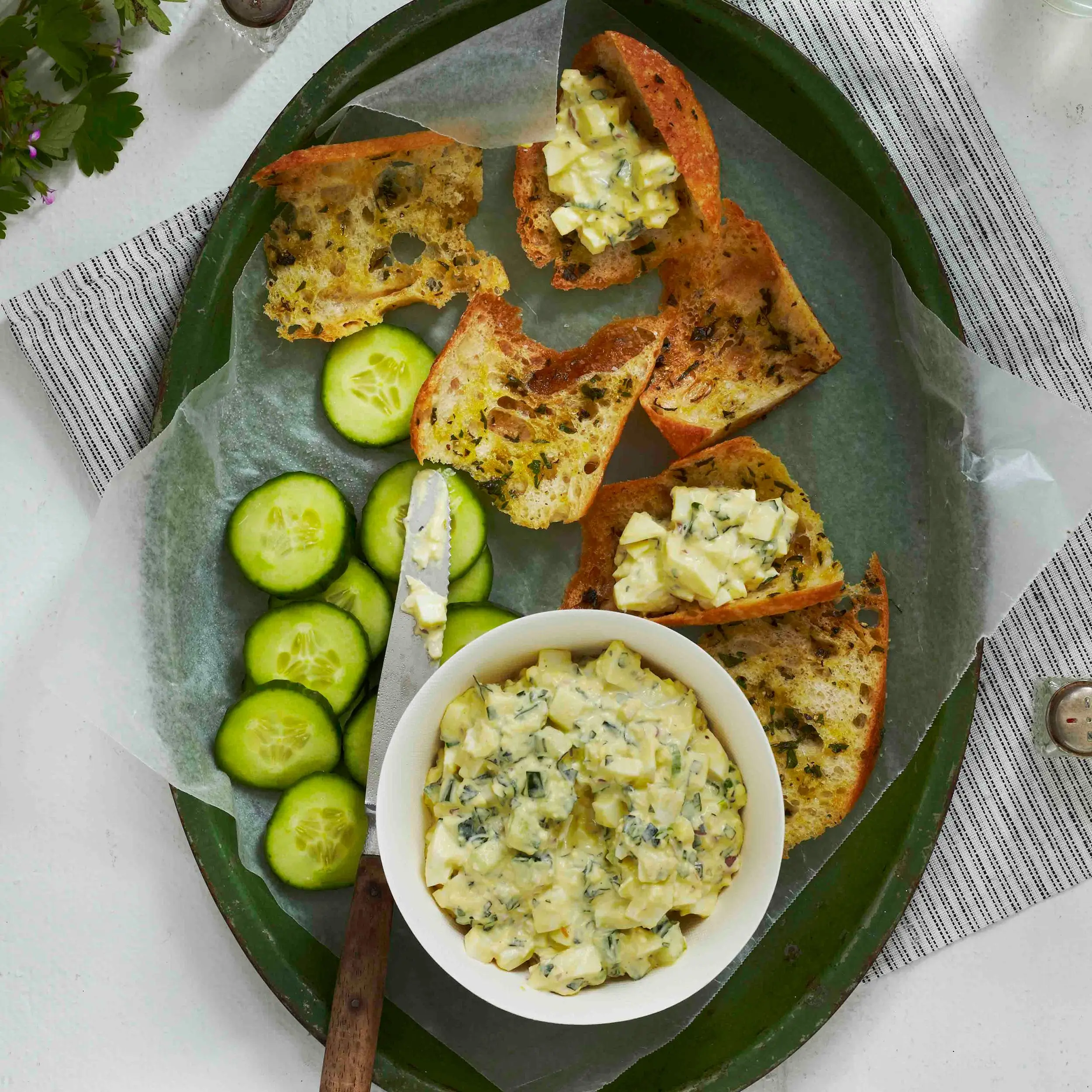 Salada de ovo de pepino-pepino