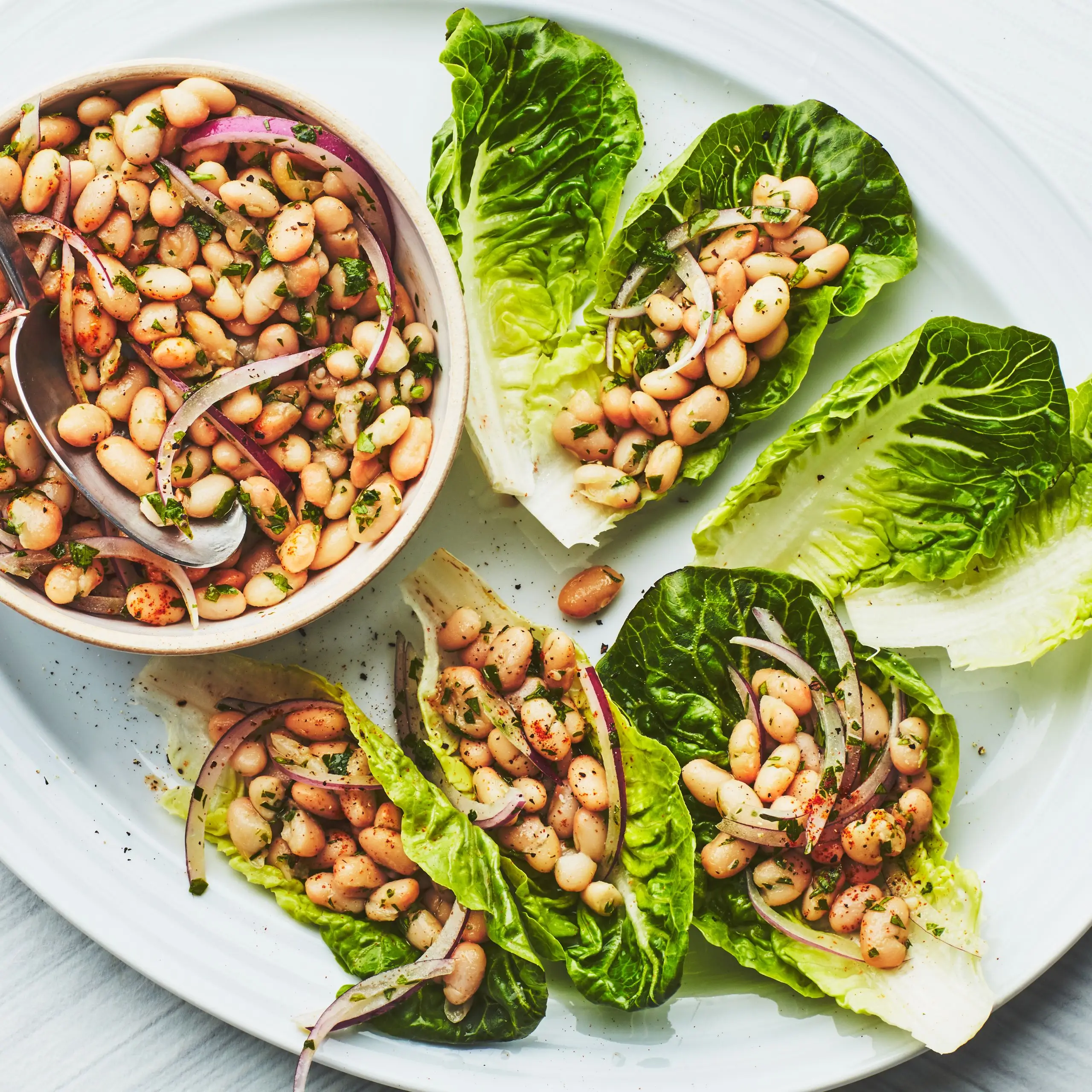 Salada de feijão branco com limão e cominho