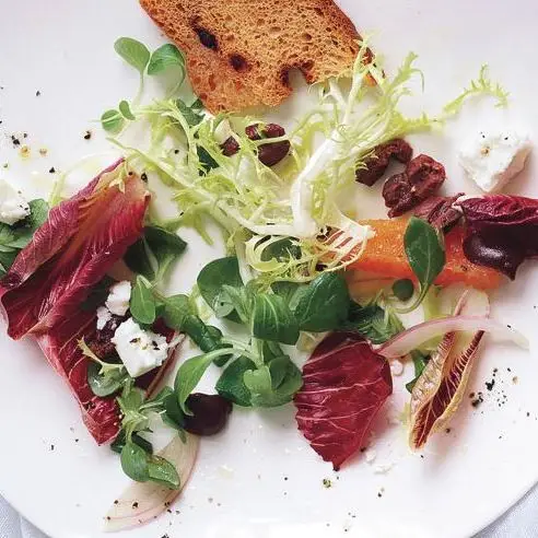 Salada Radicchio com laranjas e azeitonas