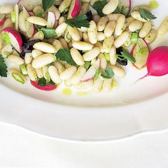 Salada de feijão e rabanete branco