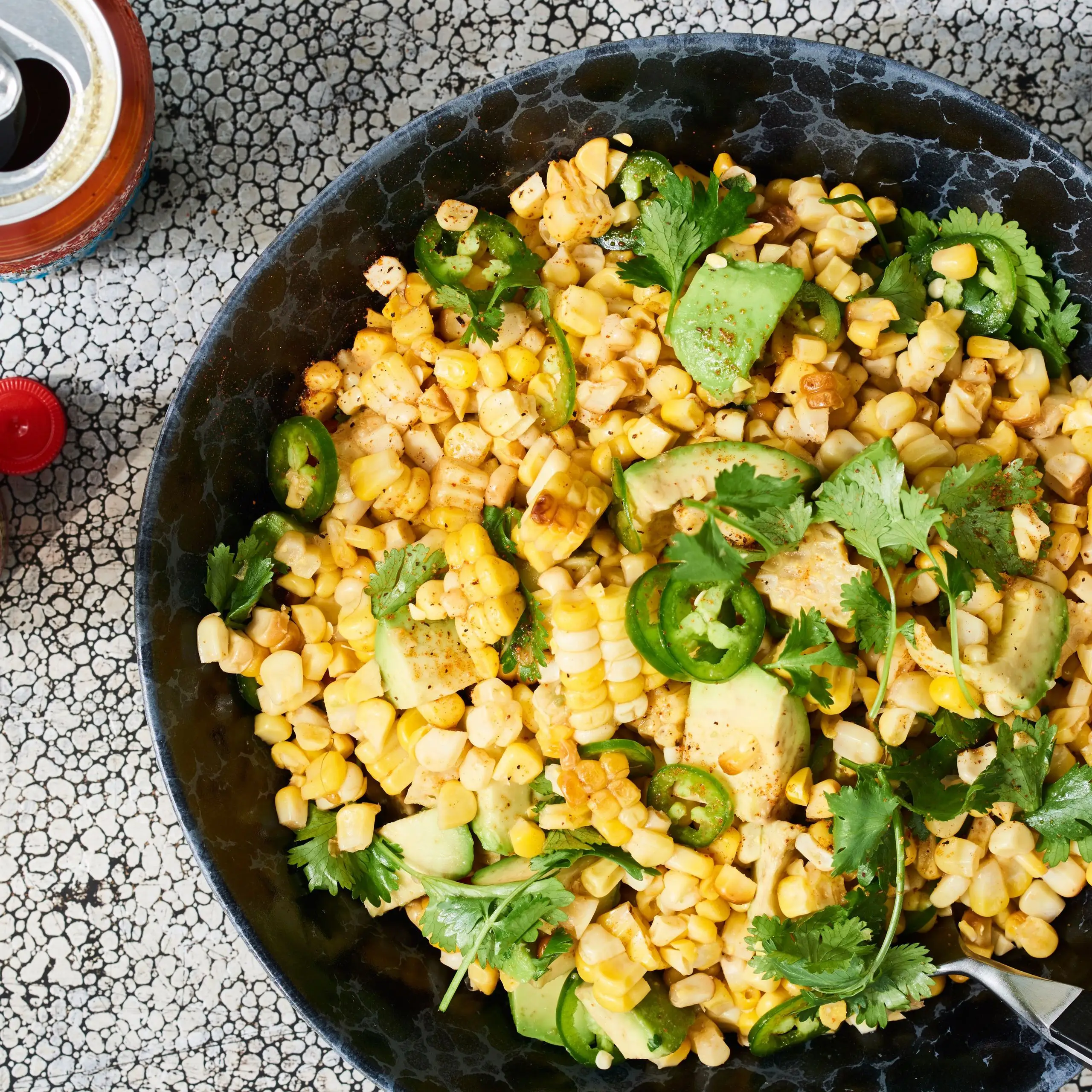 Salada de milho grelhado com molho quente de mel