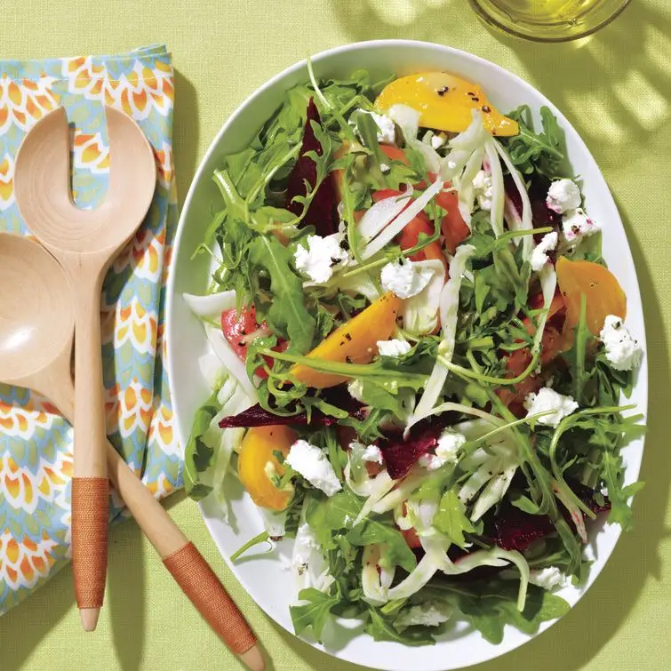 Salada de beterraba assada e queijo de cabra