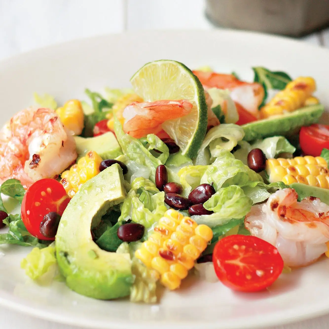 Camarão grelhado e salada de milho