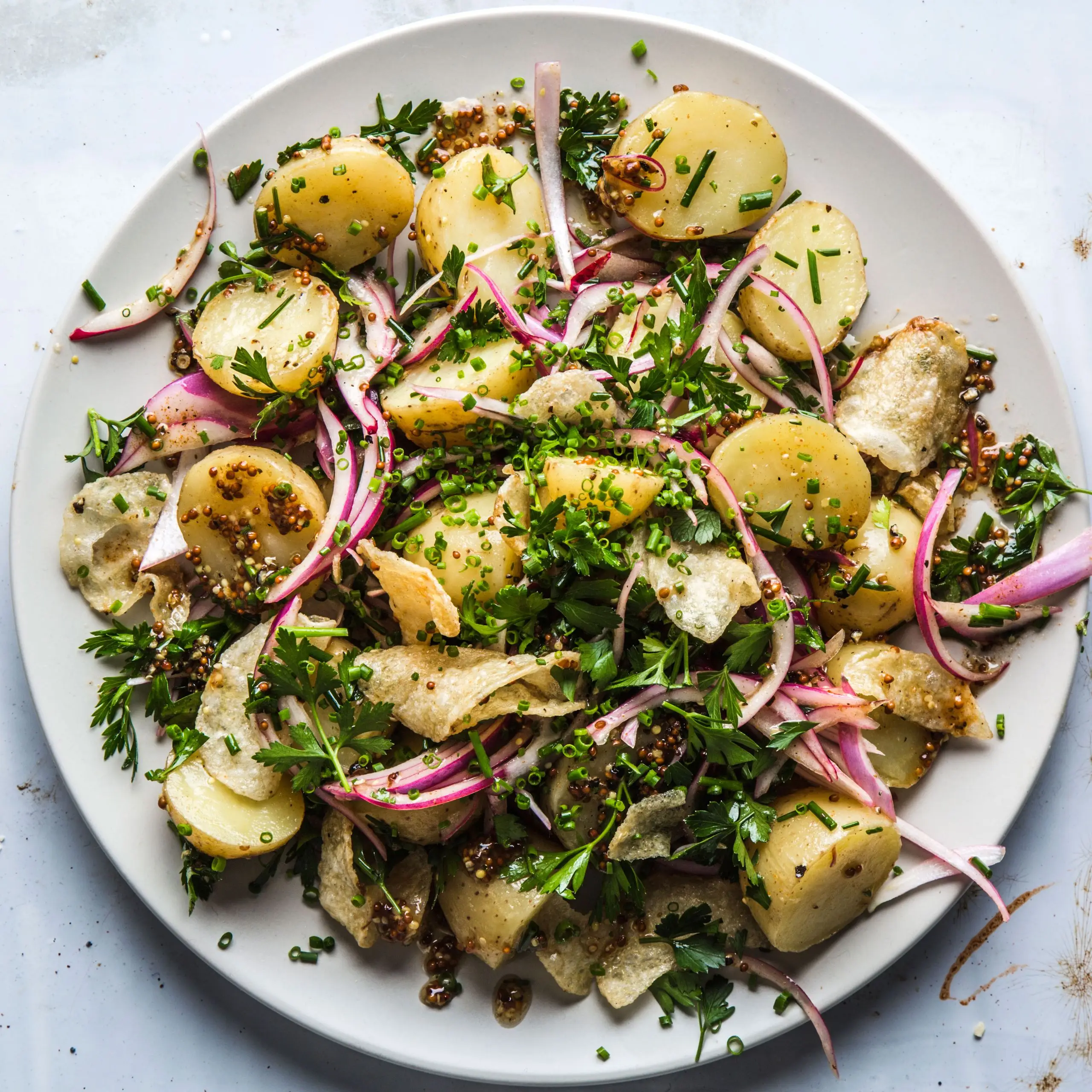 Zemiakový šalát s hranolkami a zemiakmi