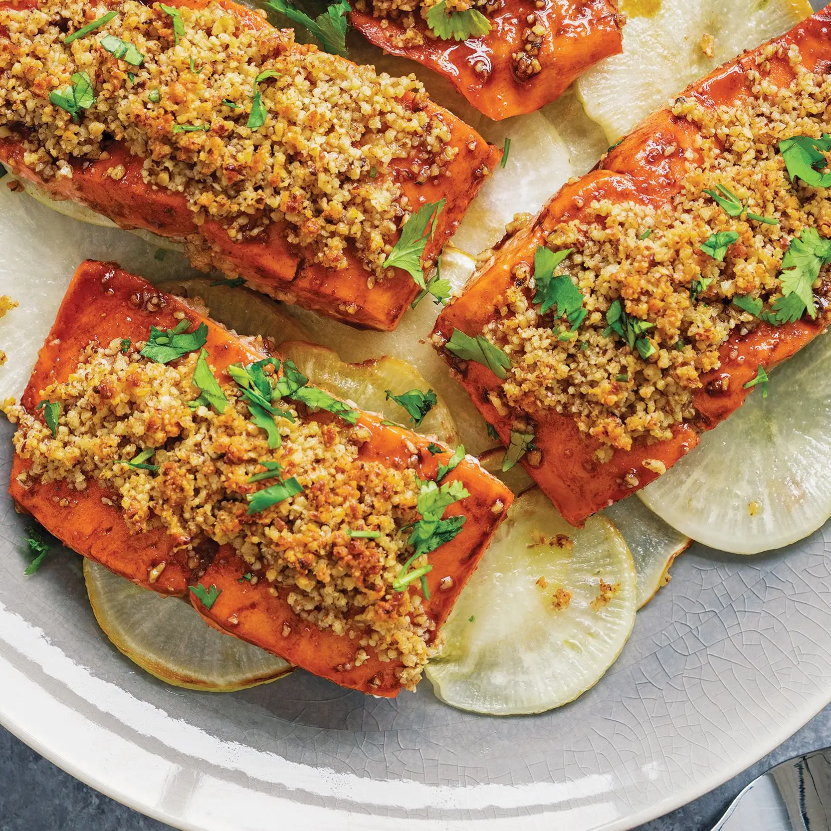 Salmão com crosta de nogueira