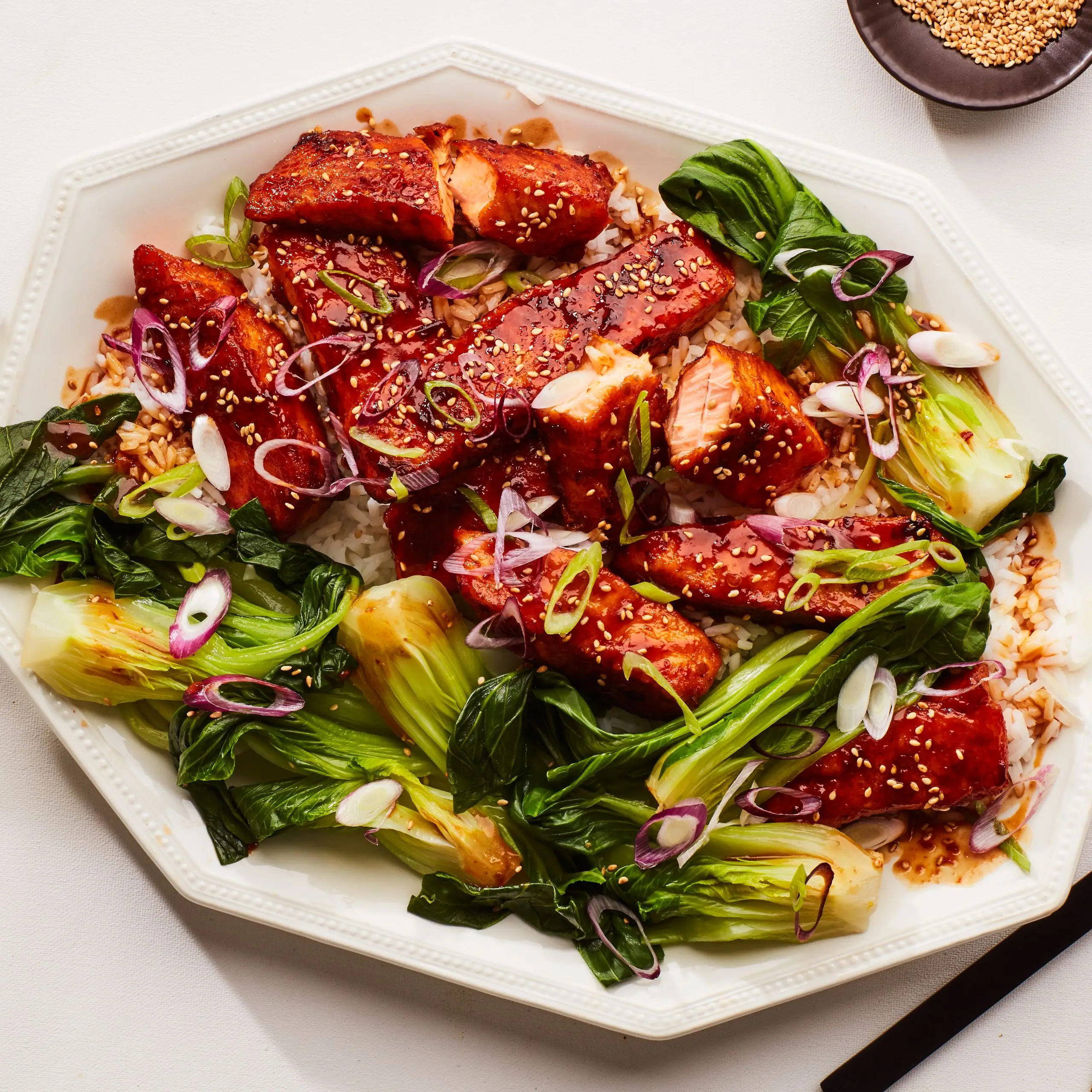 Salmão picante Teriyaki com Bok Choy cozido no vapor