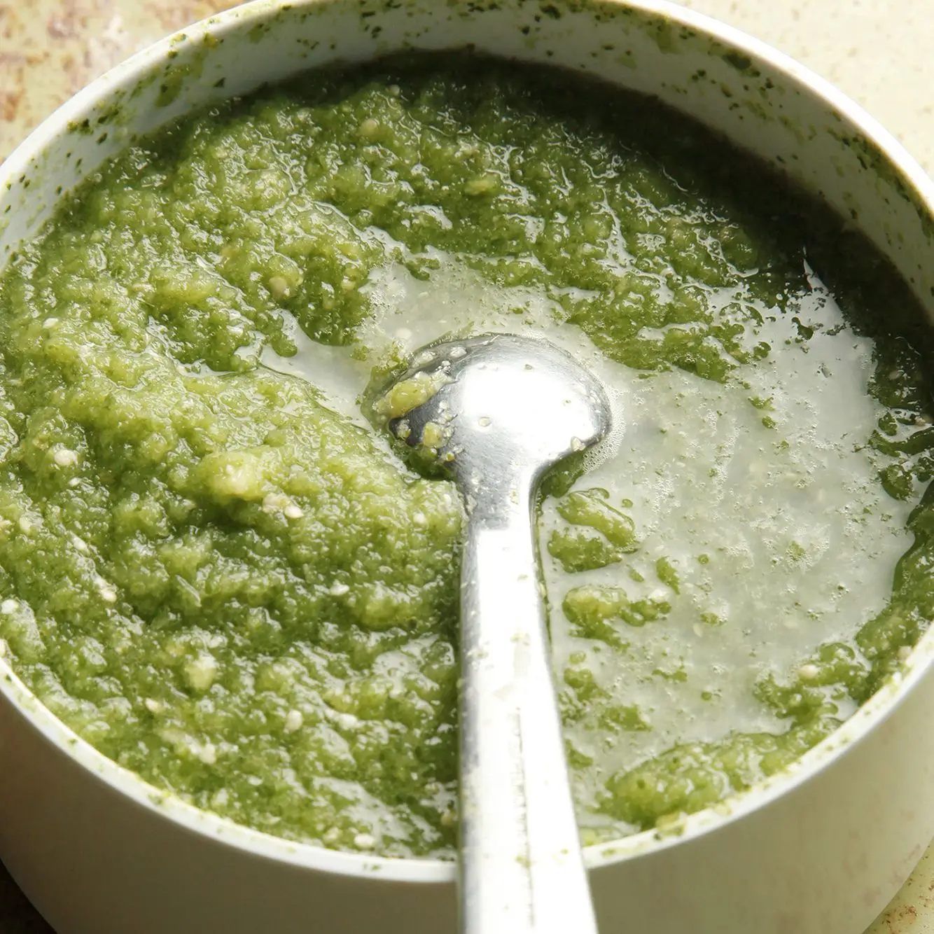 Salsa verde fresca (molho verde cru)