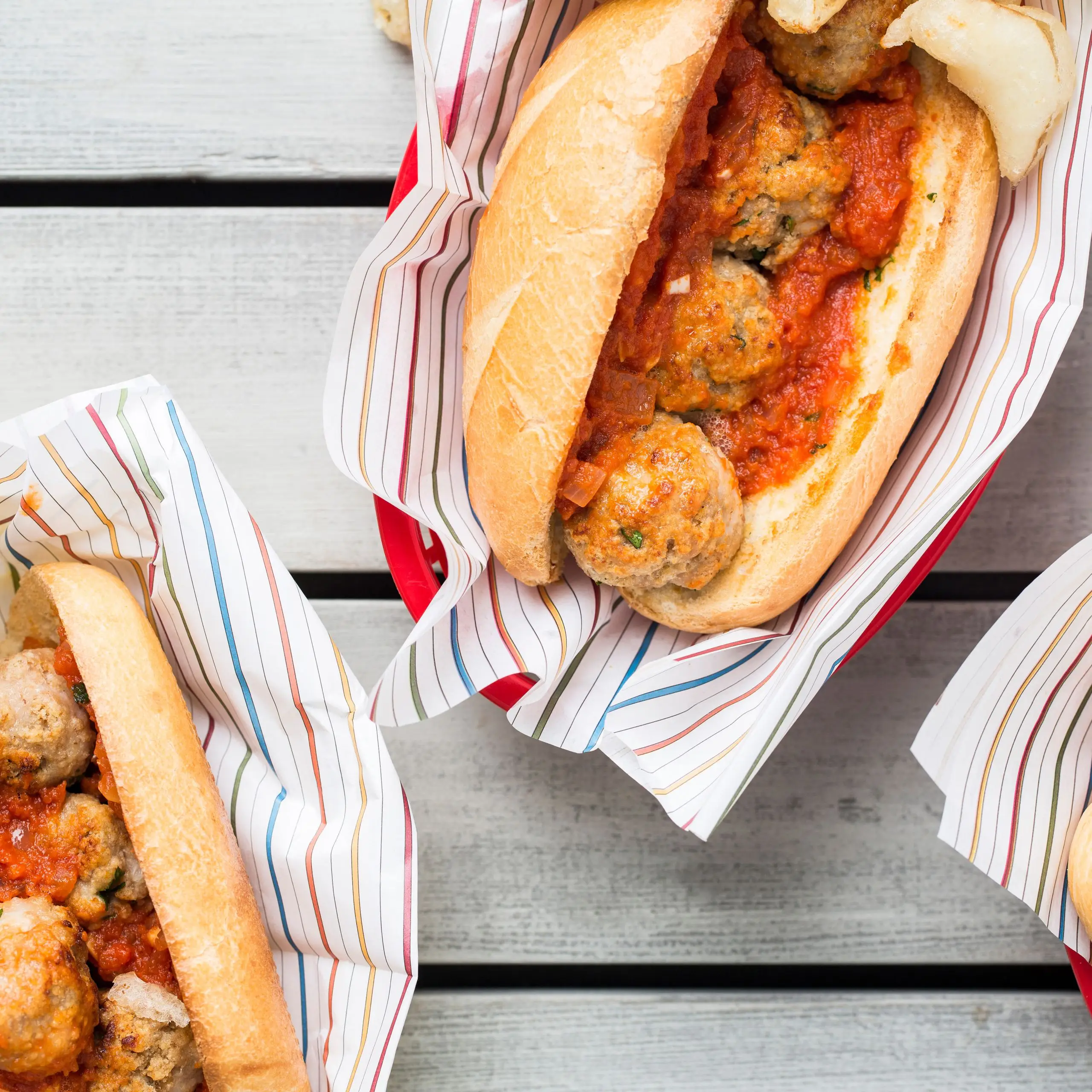 Heróis de pão de alho de almôndega de peru