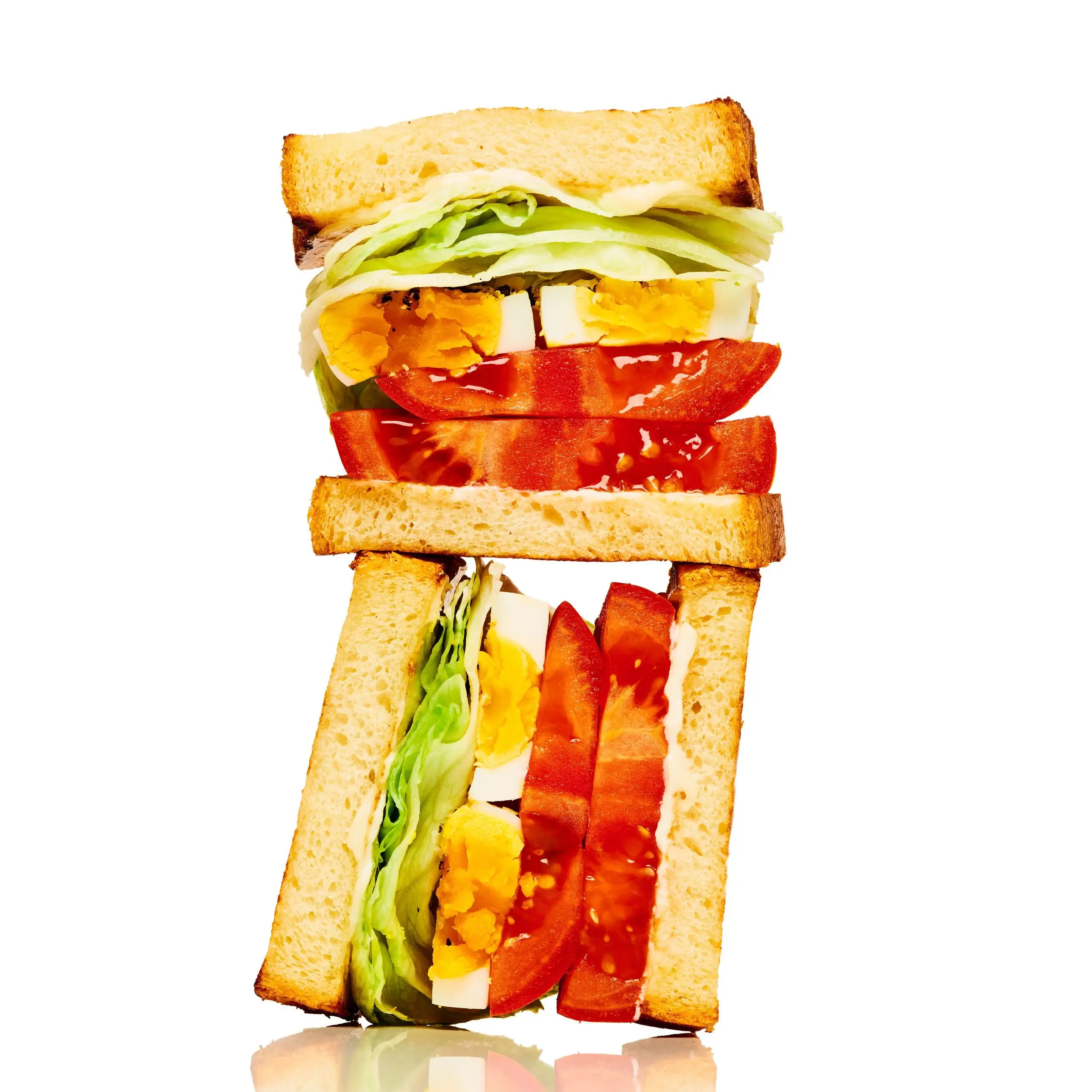 E.L.T. (Ovo, alface e sanduíche de tomate)