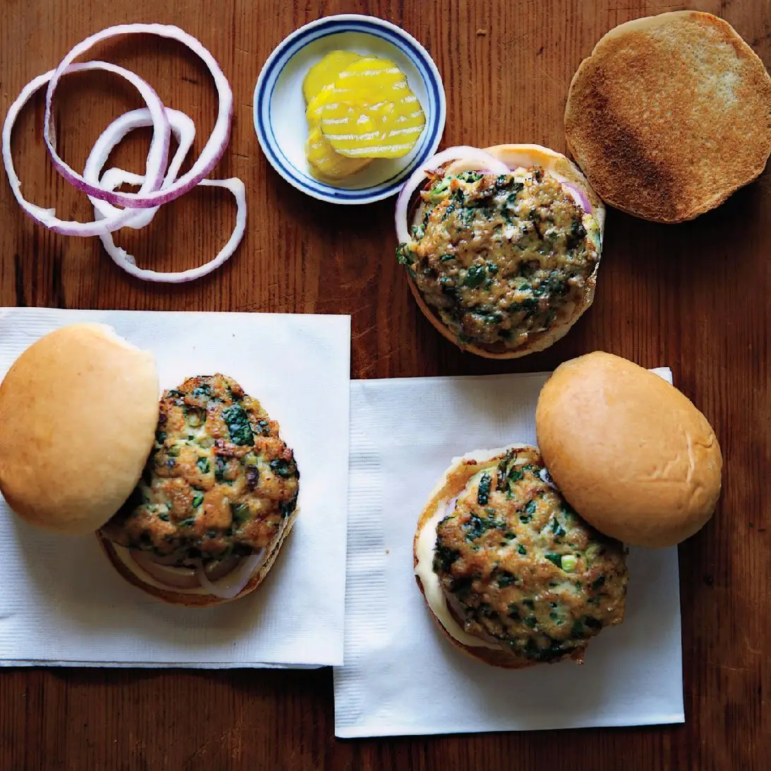 Sliders de espinafre de peru