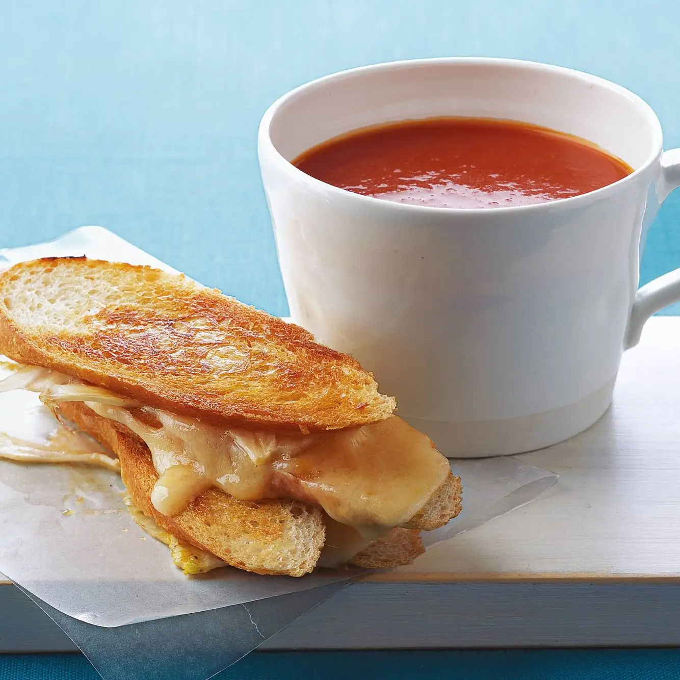 Sanduíches de cheddar e erva -doce grelhados com maionese curry