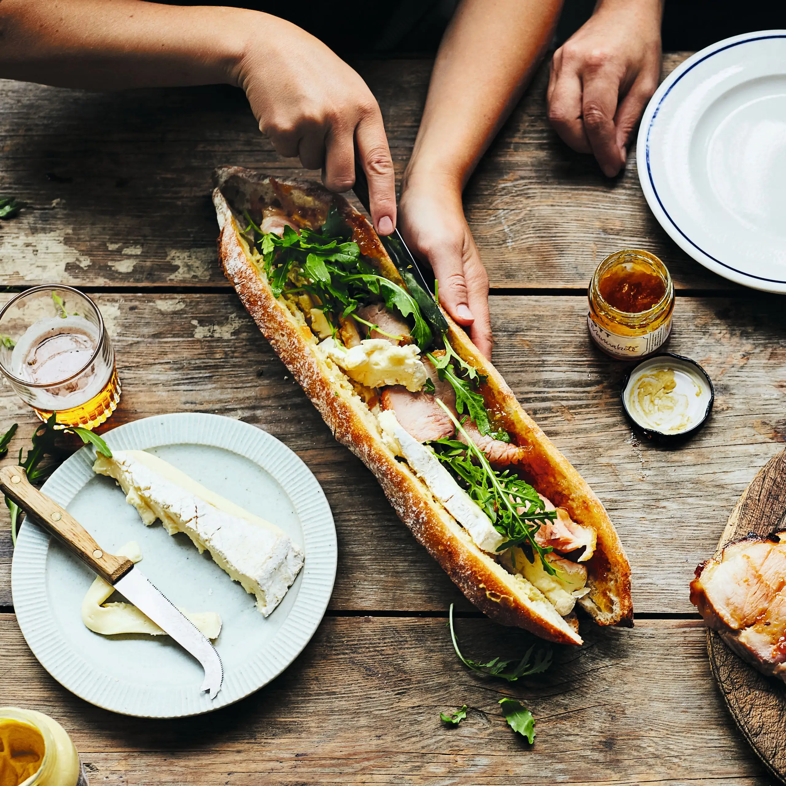 Szynka bagietkowa, ser i dżem rurocki