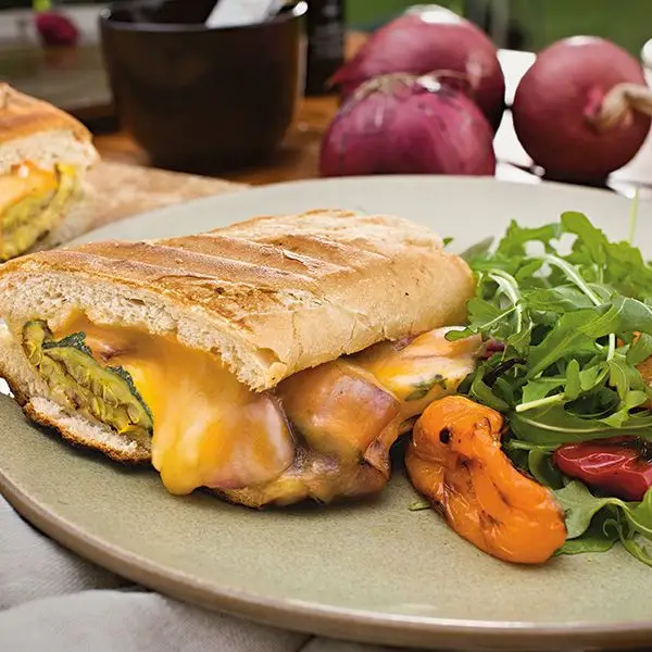 Sanduíche de jardim grelhado