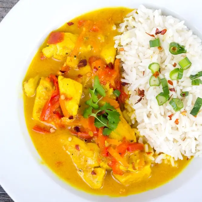 Molho de curry de coco picante