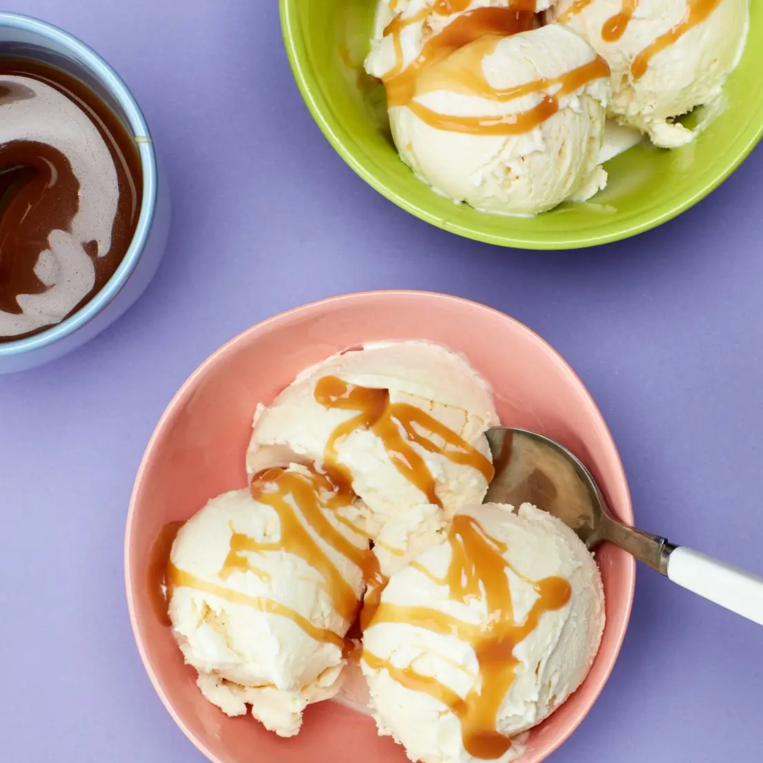 Molho de caramelo de microondas com 3 ingredientes