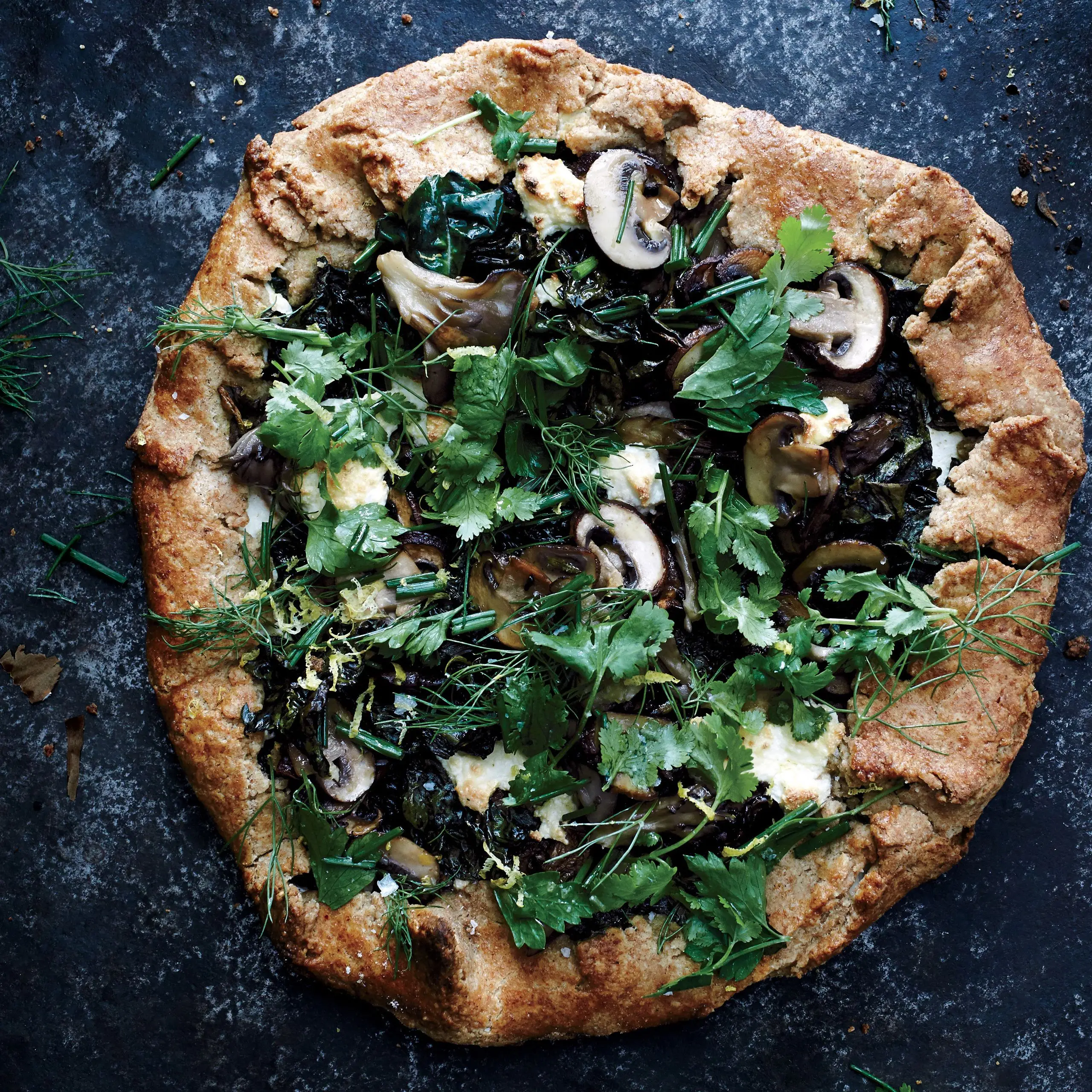 Acelga suíça e galette de cogumelo