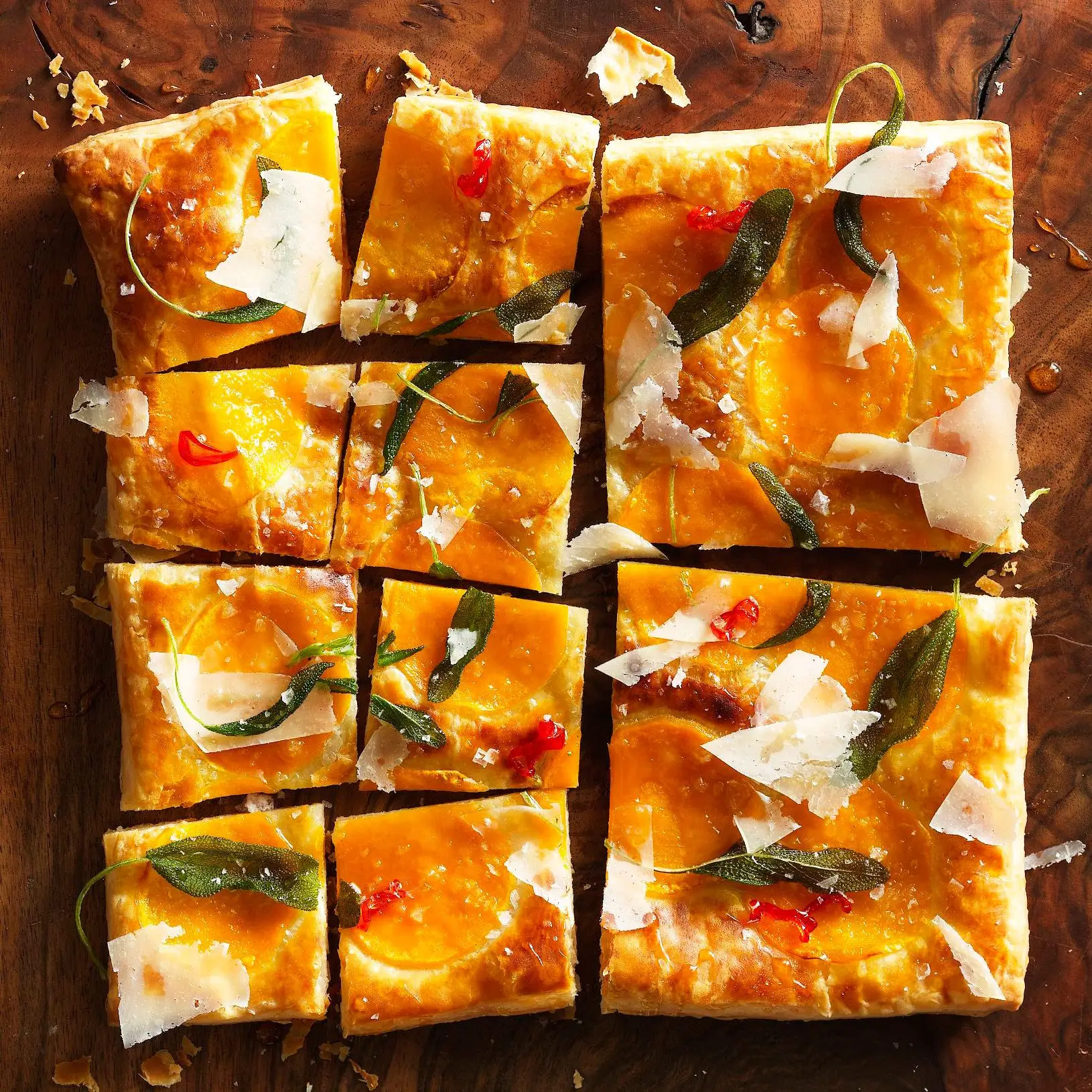 Butternut Squash Tart com sábio frito
