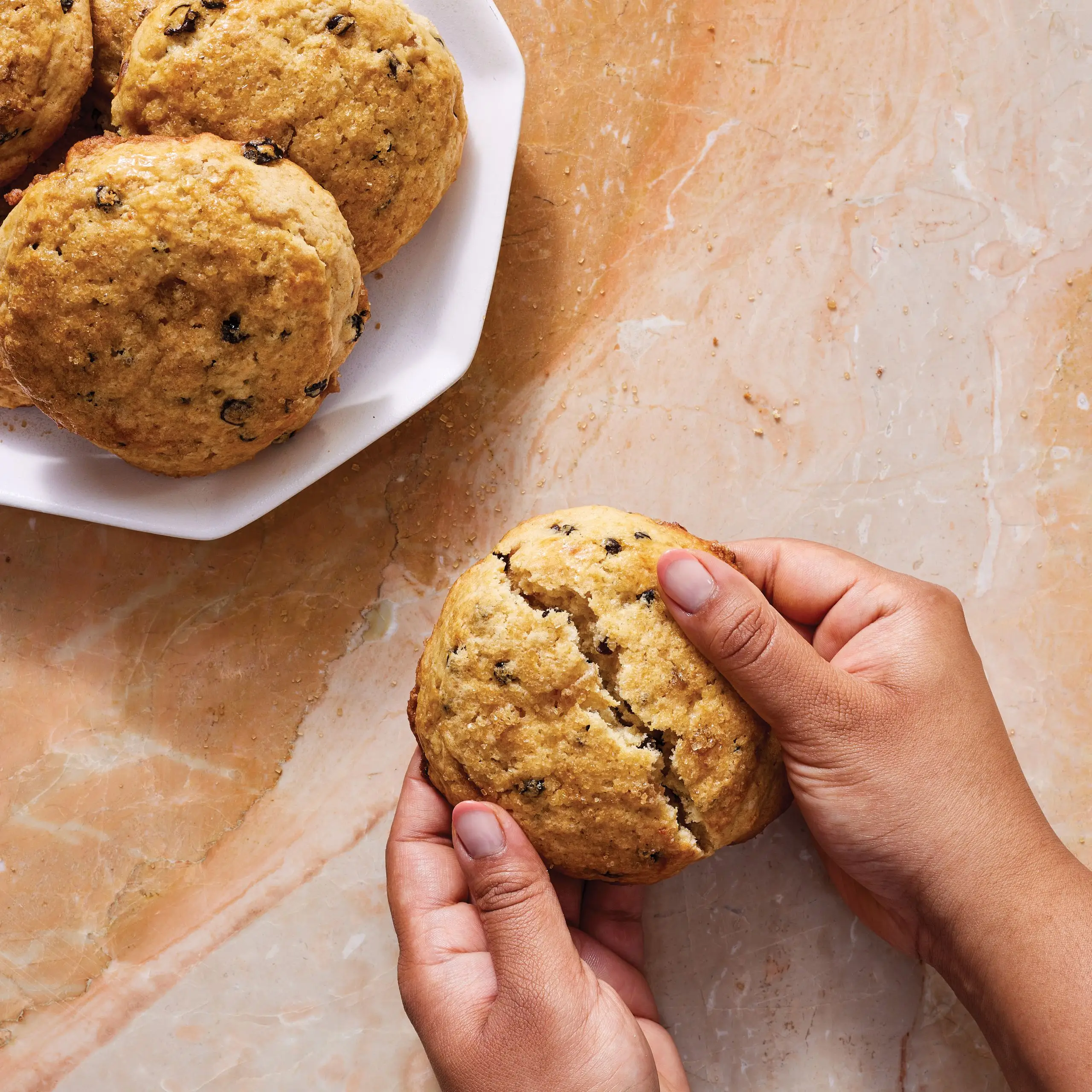 Scones de gengibre duplo com grossos