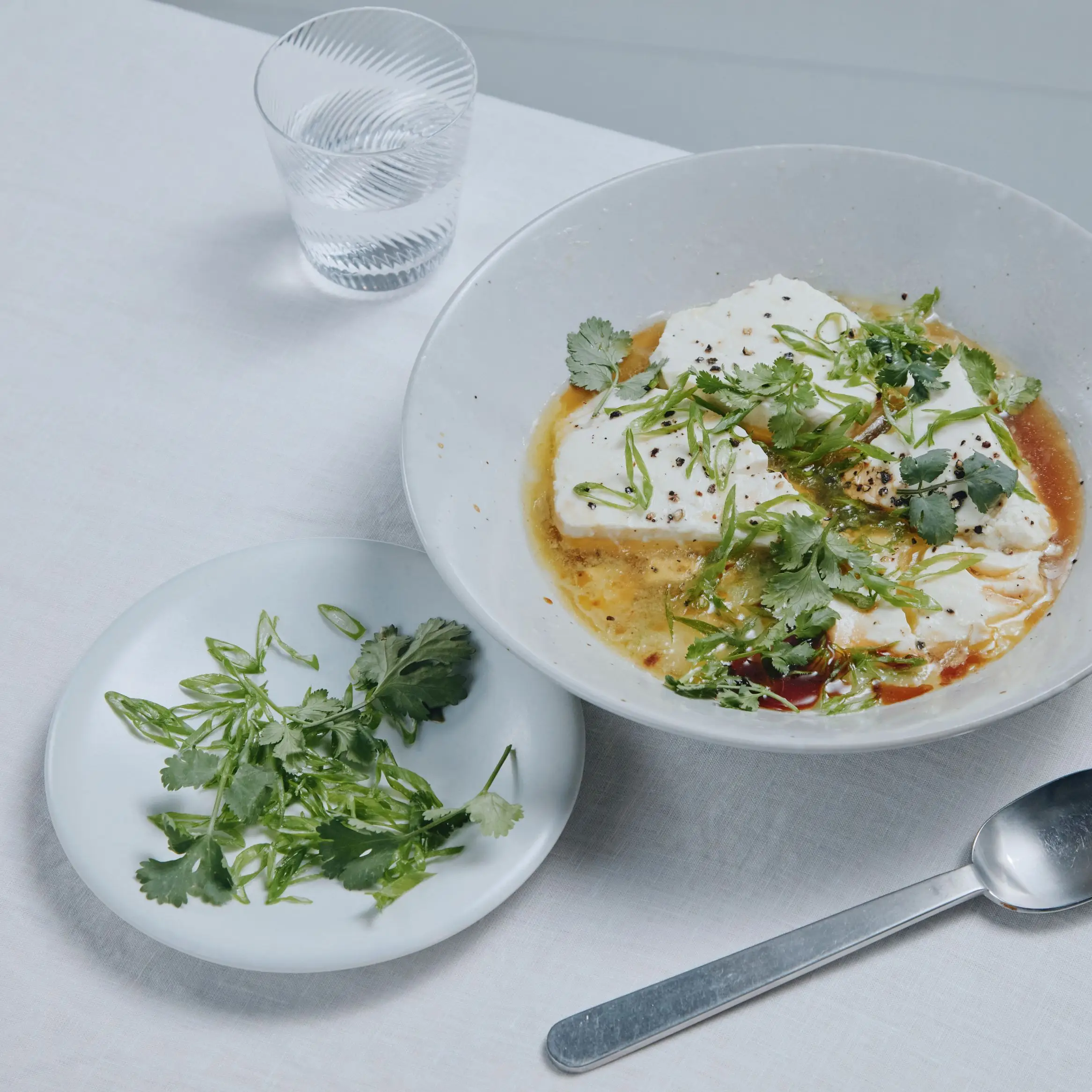 Tofu microondas com manteiga e molho de soja