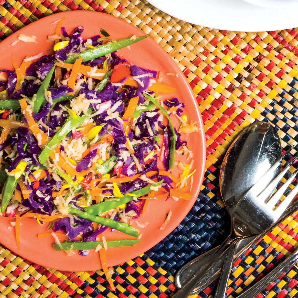 Salada vegetal de coco