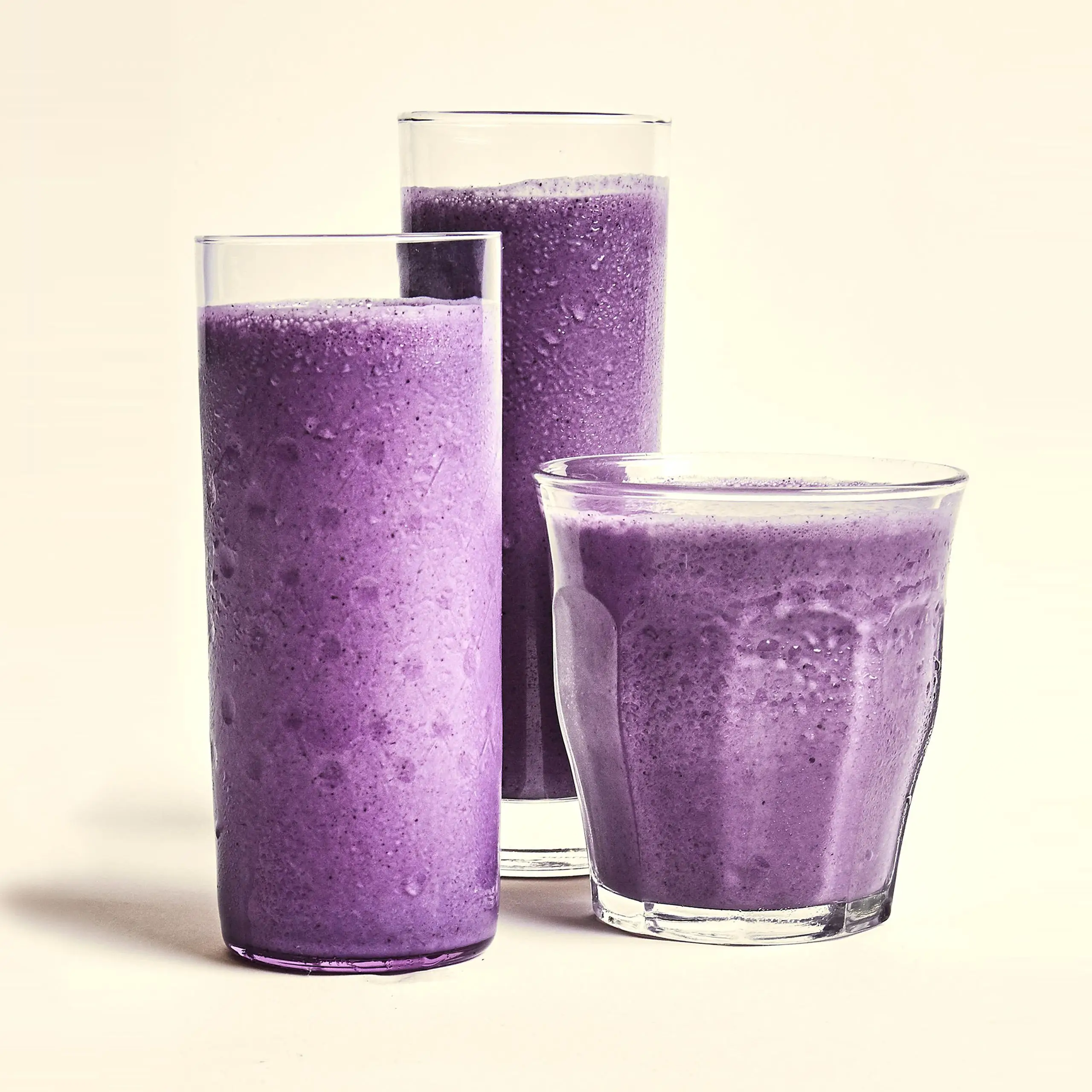 Smoothies de mirtilo, limão e caju