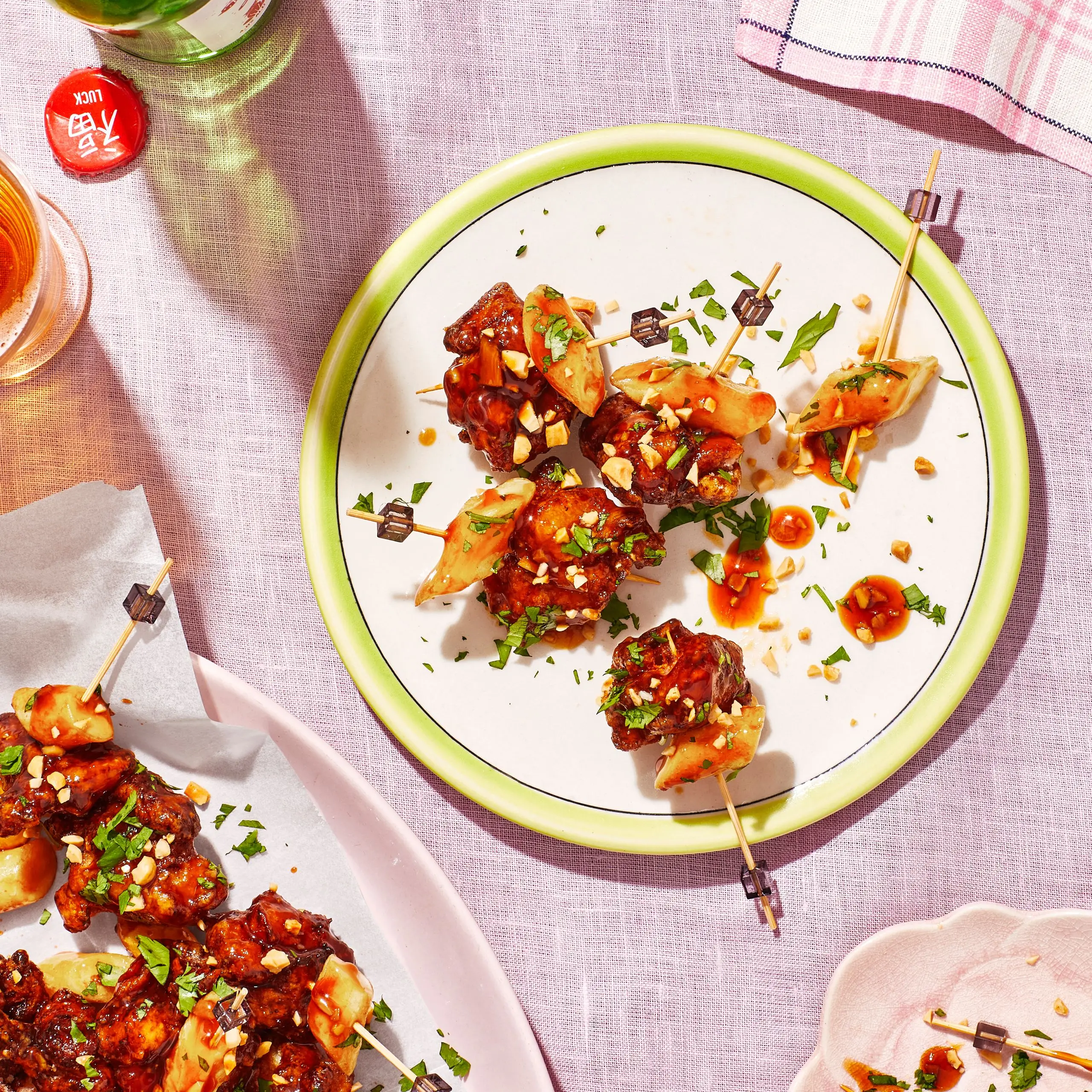 Soy-Garlic Popcorn Frango e bolos de arroz