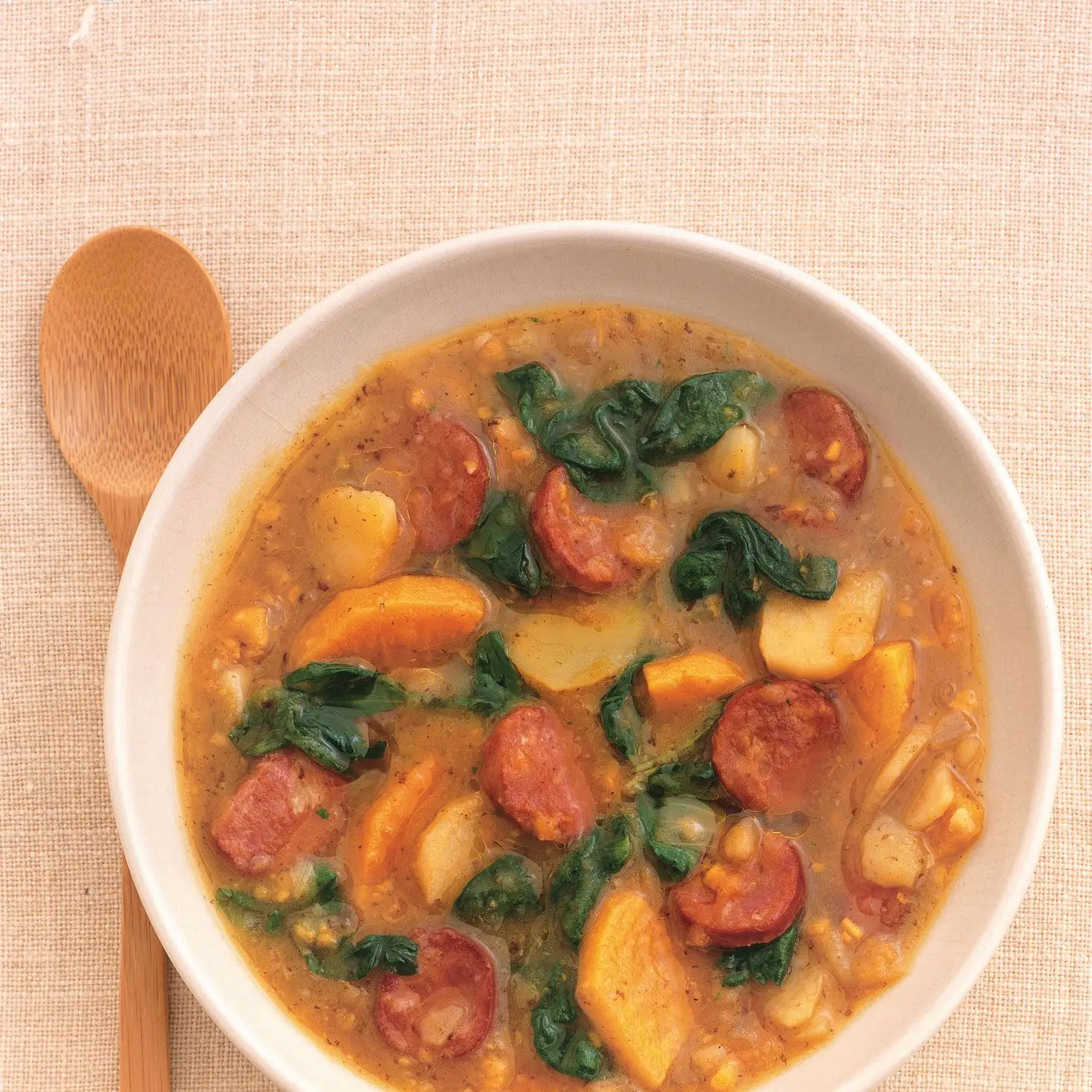 Sopa de batata -doce e salsicha