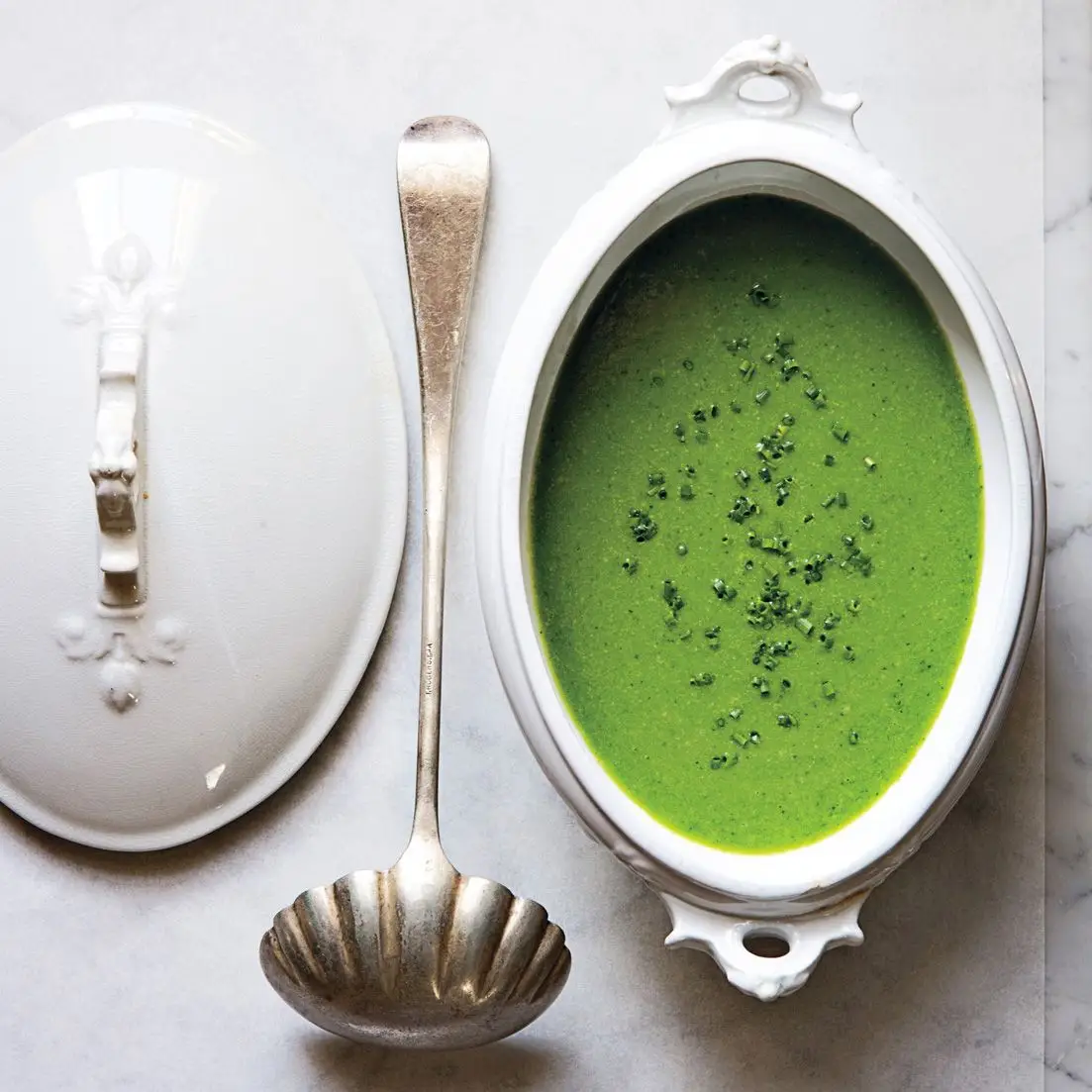 Sopa de ervilha de hortelã