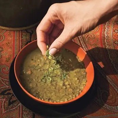 Sopa de lentilha ao curry