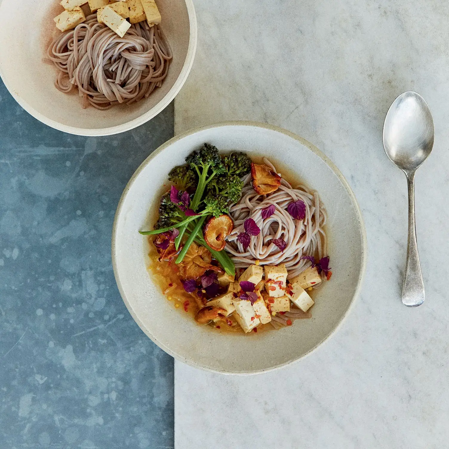 Kimchi e sopa de macarrão miso