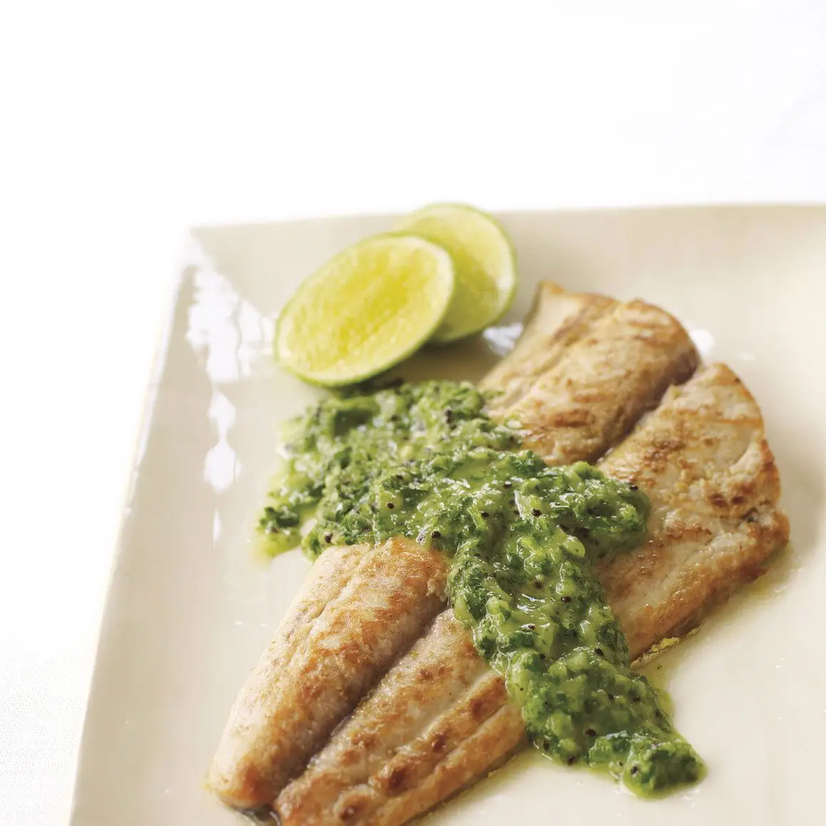 Mahi-mahi com chutney de coentro fresco