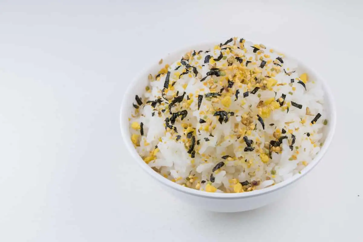 Tempero de Furikake: um suplemento nutricional e tempero em um