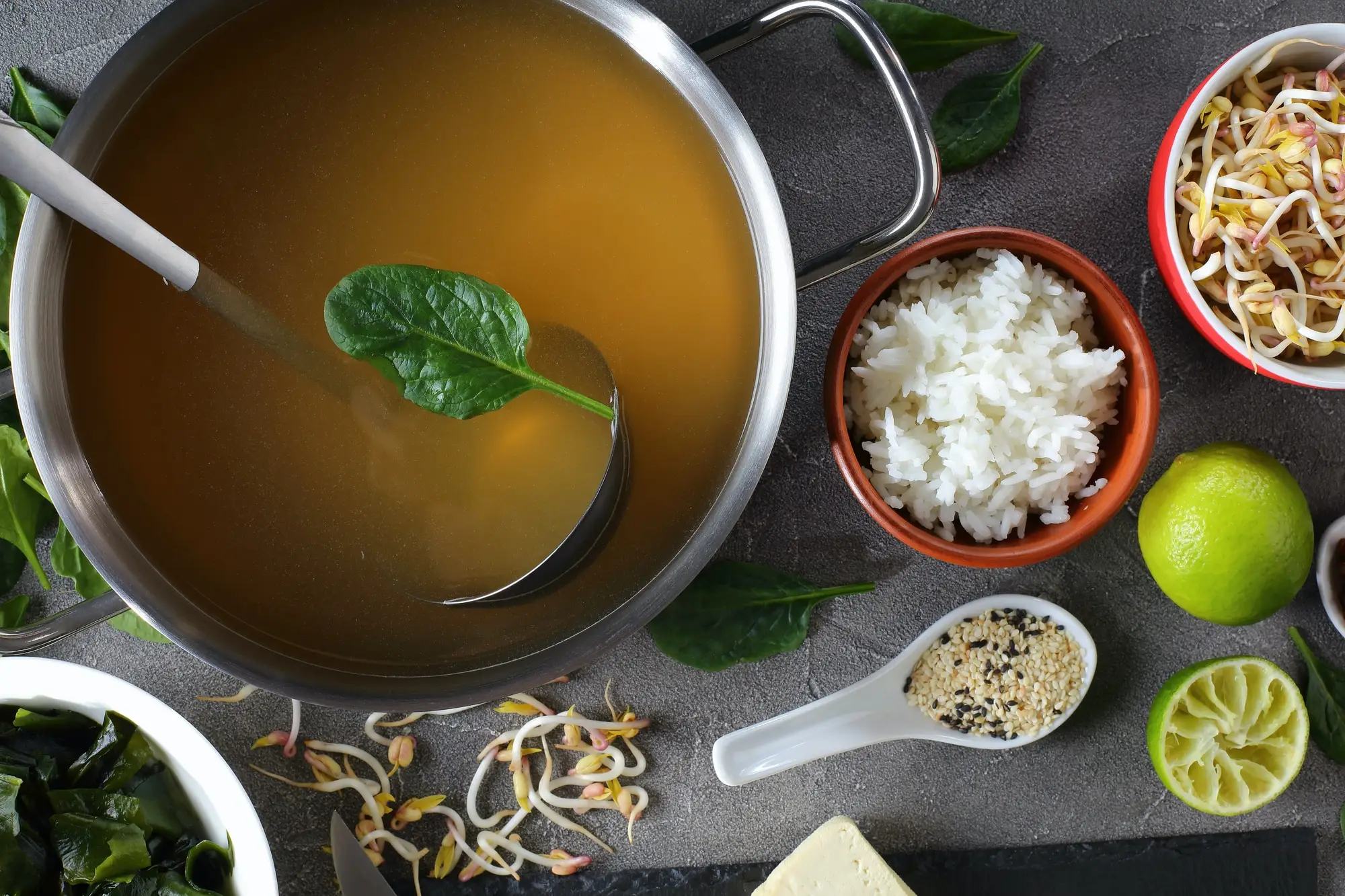 O que é um bom substituto dashi?