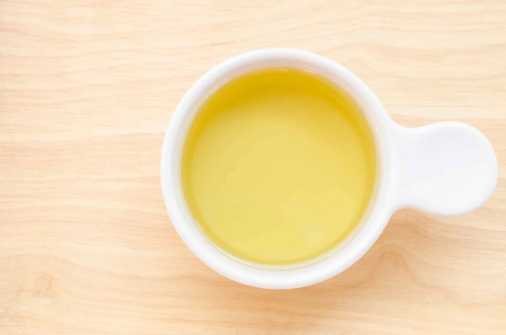 Óleo de amendoim vs. Óleo de canola: confronto de especiargrafia