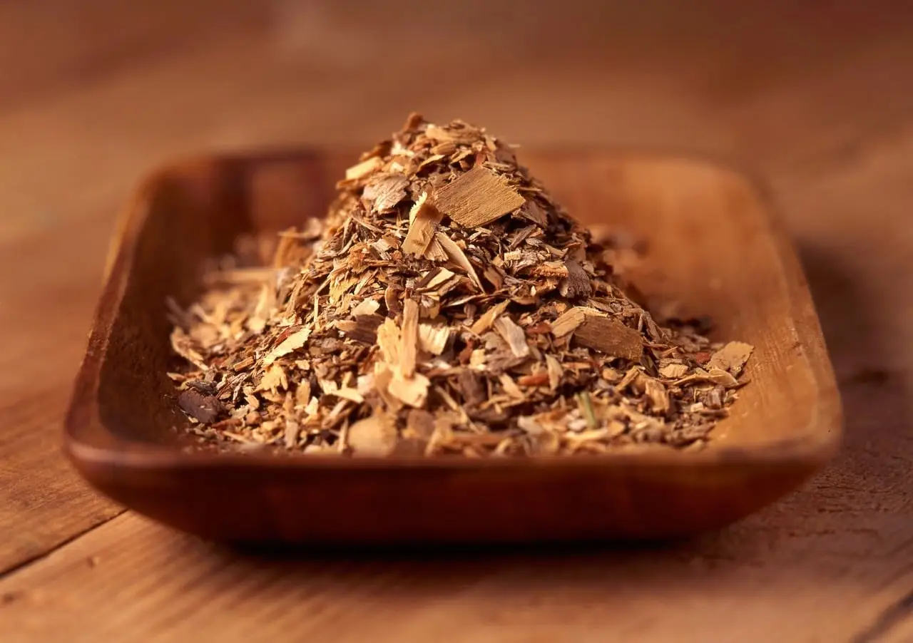 O que é um bom substituto de Sassafras?