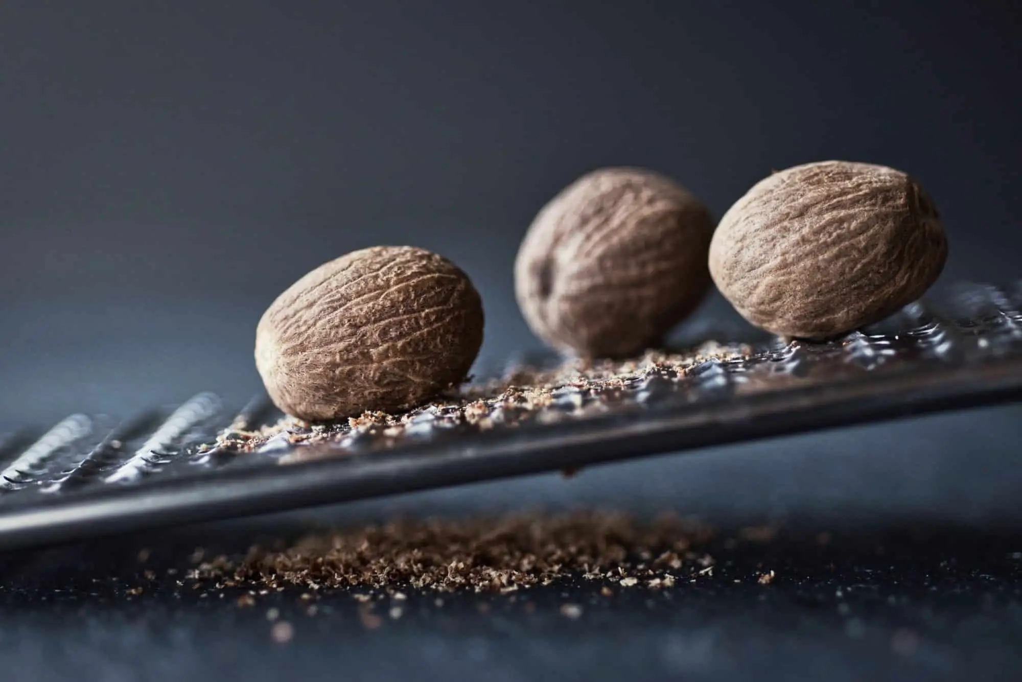 Cozinhando com noz -moscada: os Dos e não