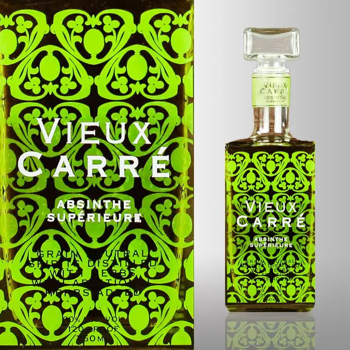 Antigo absinto quadrado