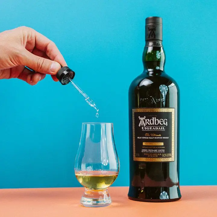 Ardbeg Uigeadail bottle