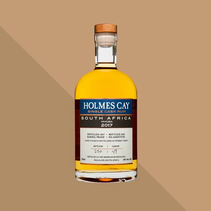 Holmes Cay South African Mhoba rum bottle