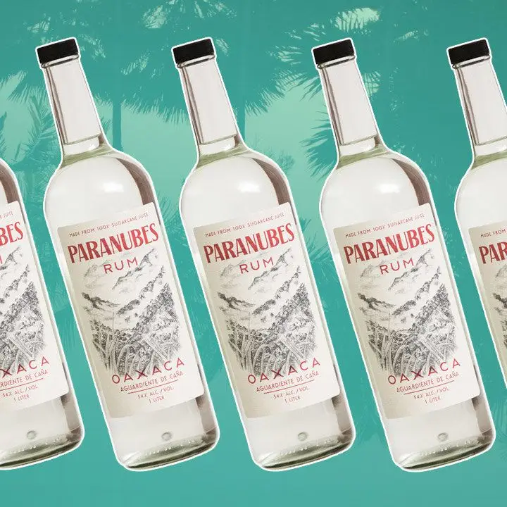 Paranubes Rum bottle