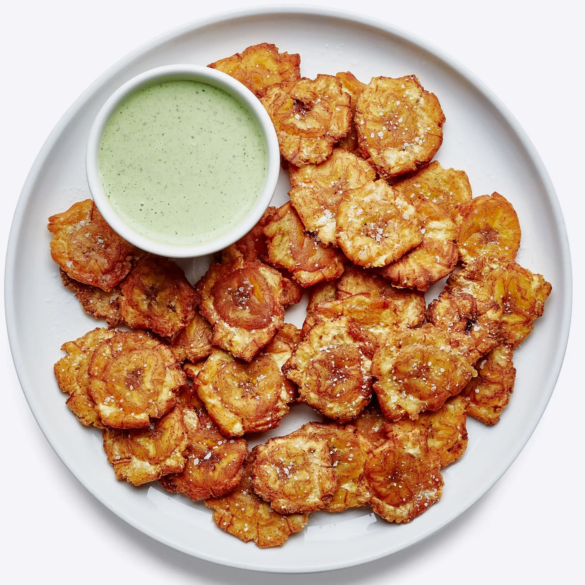 Tostones com molho verde cremoso